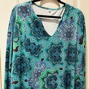 Elegant Mandala Print V-Neck Blouse